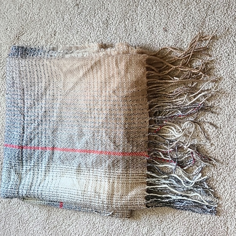 David and Young blanket scarf